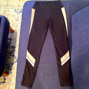 ALO ankle length leggings